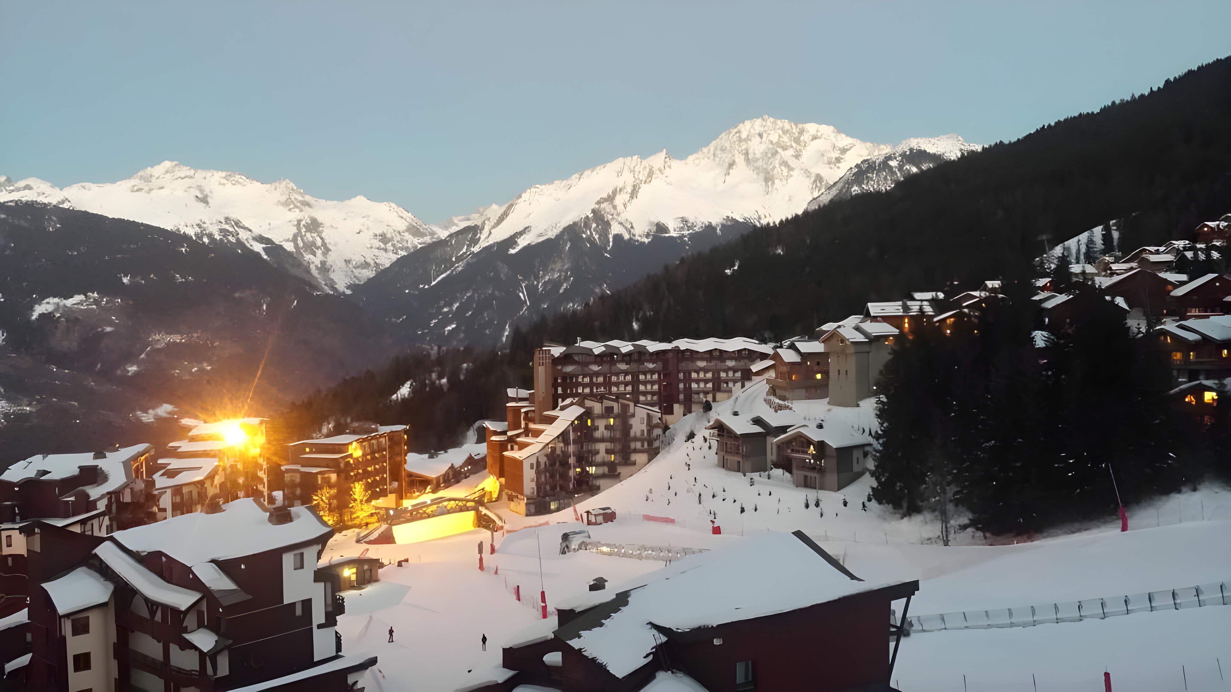 Superbe appartement en residence skis aux pieds