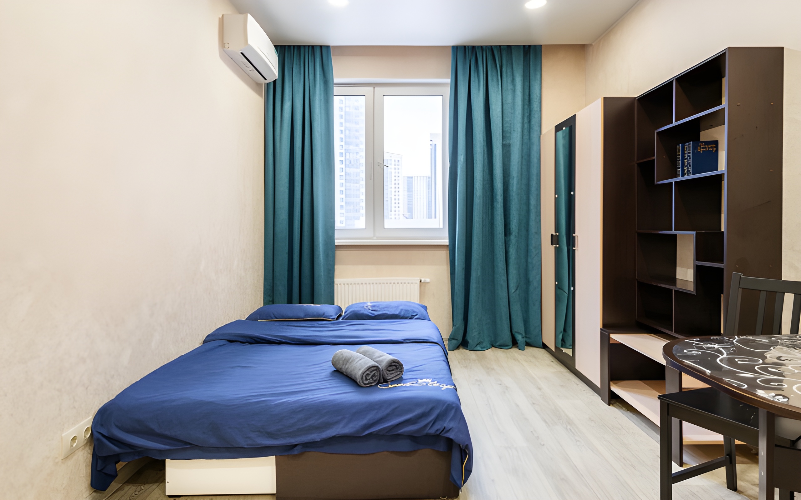 Apartamenty Gosti Lubat u metro Rasskazovka Sinaa